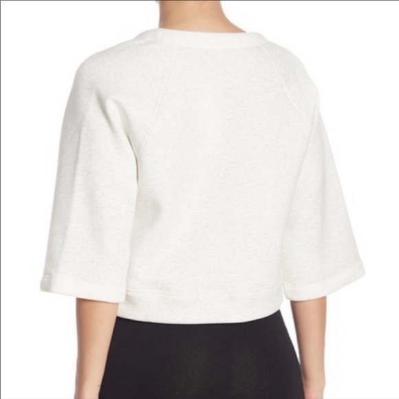 New Balance Women Boxy Cropped Sweatshirt NWOT - Picture 3 of 8